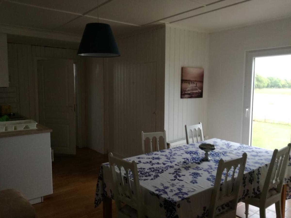 Manus Ferienwohnung Brevik  Экстерьер фото